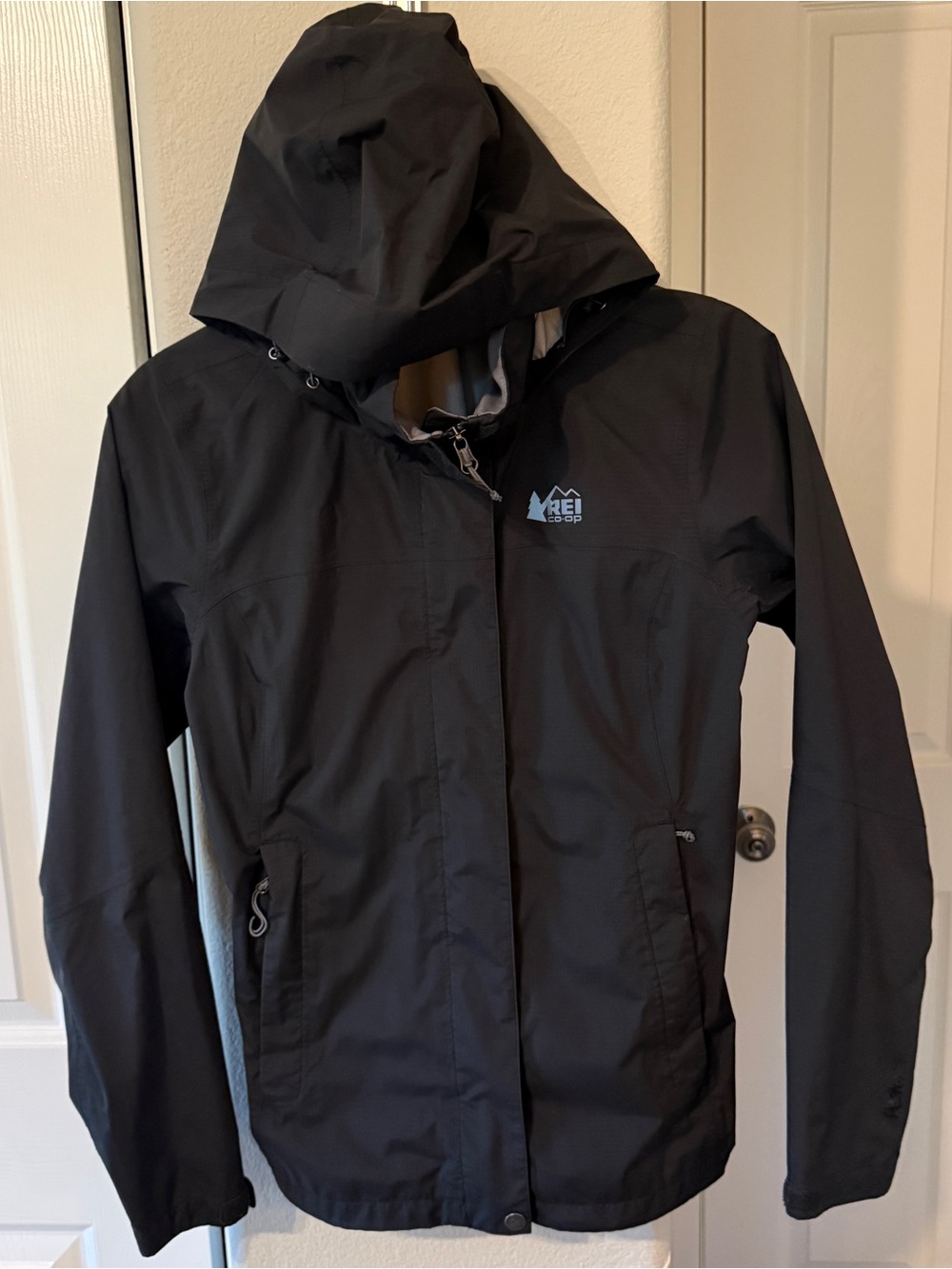Women's REI Rainier Rainproof/Windproof lightweight Jacket - Black, SZ Sm - Picture 3 of 13